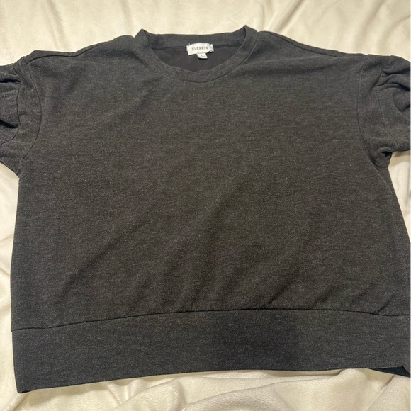 Evereve Charcoal Knit Top‎ - Picture 8 of 8